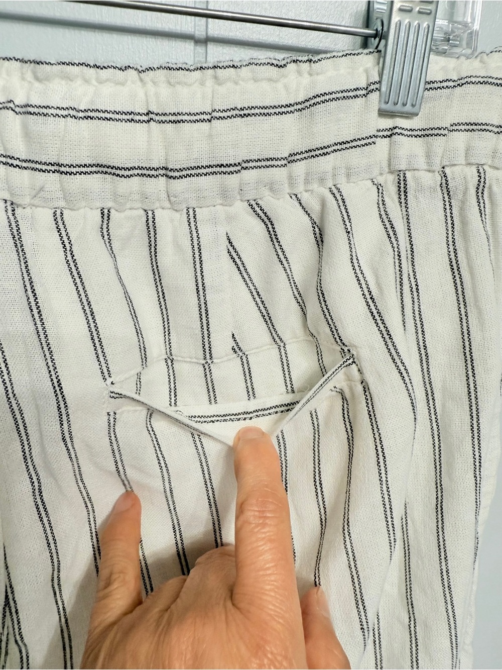 GAP white Pants with Black Vertical Stripes - Picture 6 of 8